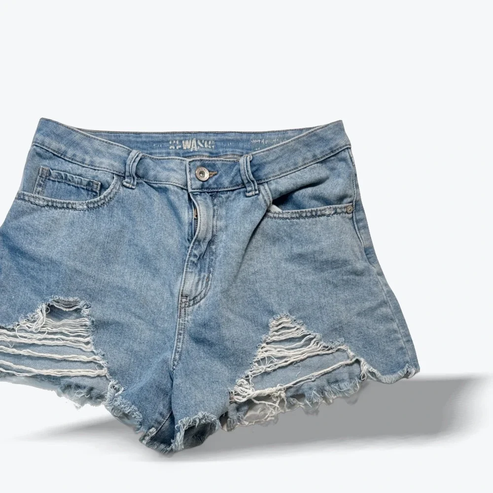 Rewash Denim Shorts Distressed Light Wash Blue High Rise Size 9 29
